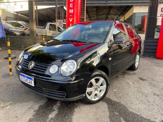 VOLKSWAGEN POLO SEDAN 1.6 8V GASOLINA 4P MANUAL